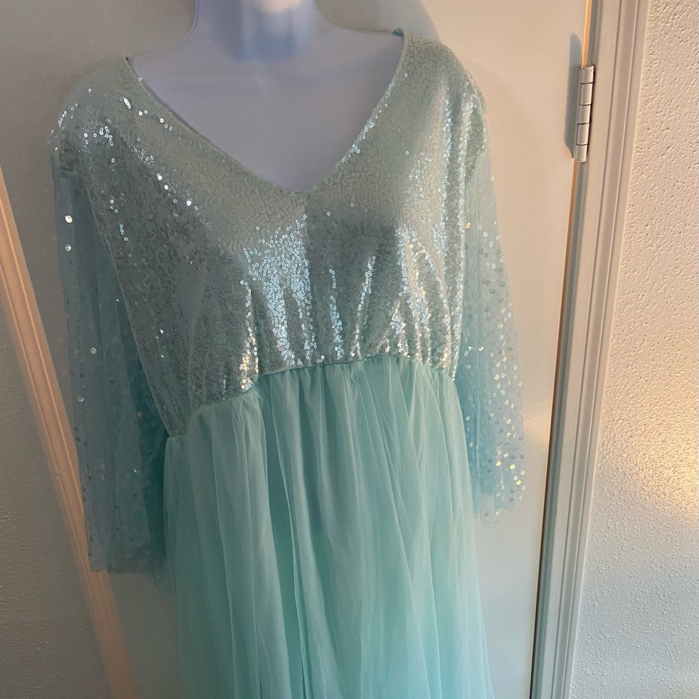 Maternity Dress with Train